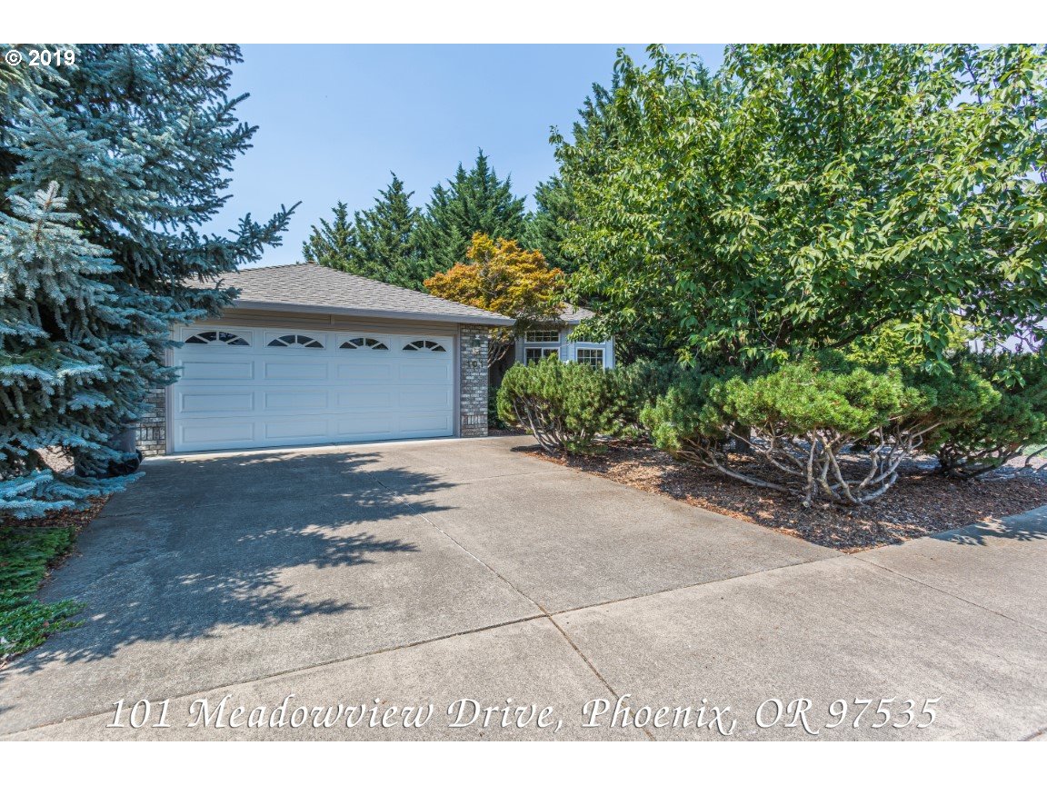 101 MEADOW VIEW DR (1 of 32)