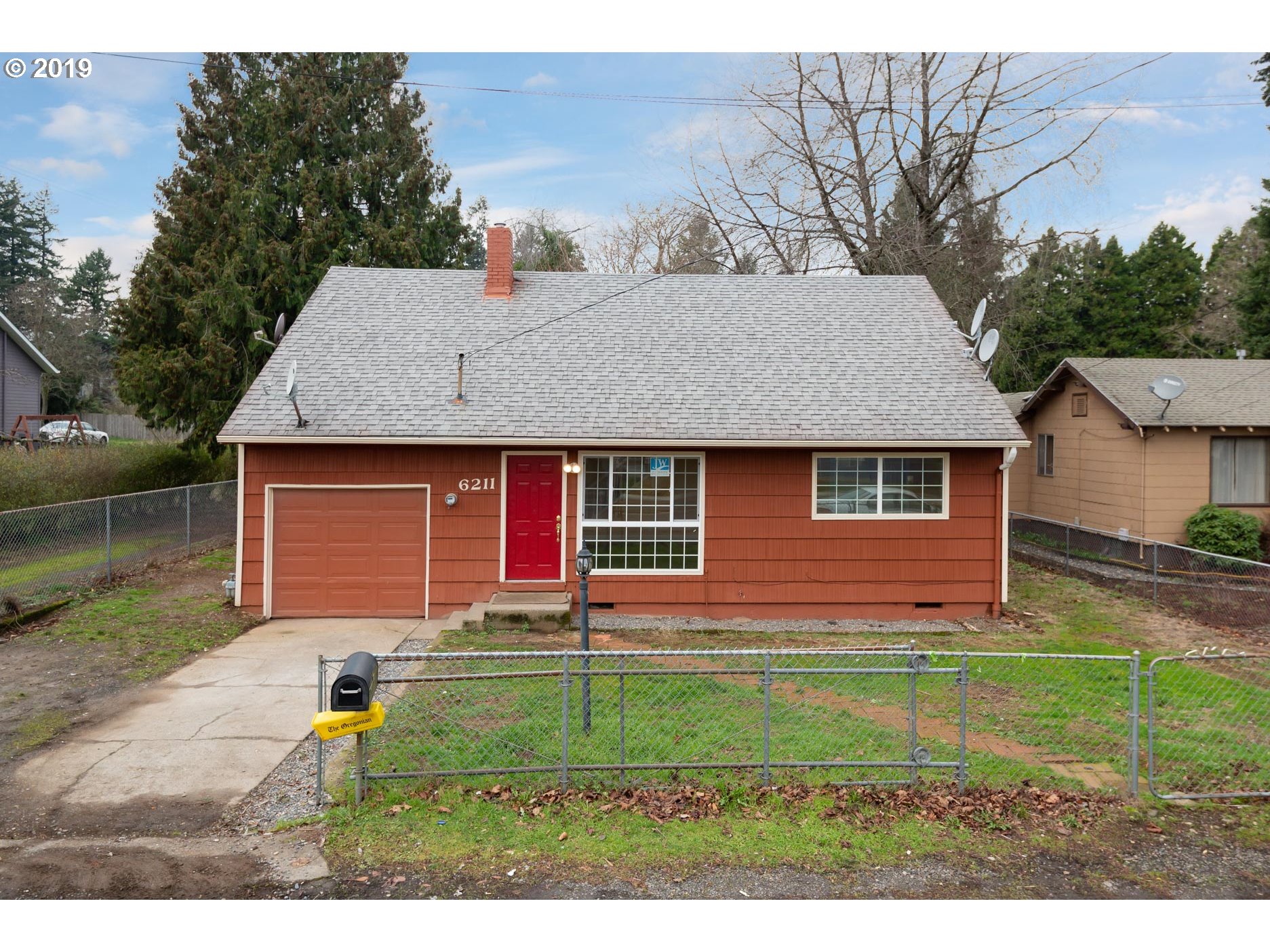 6211 SE 136TH AVE (1 of 29)