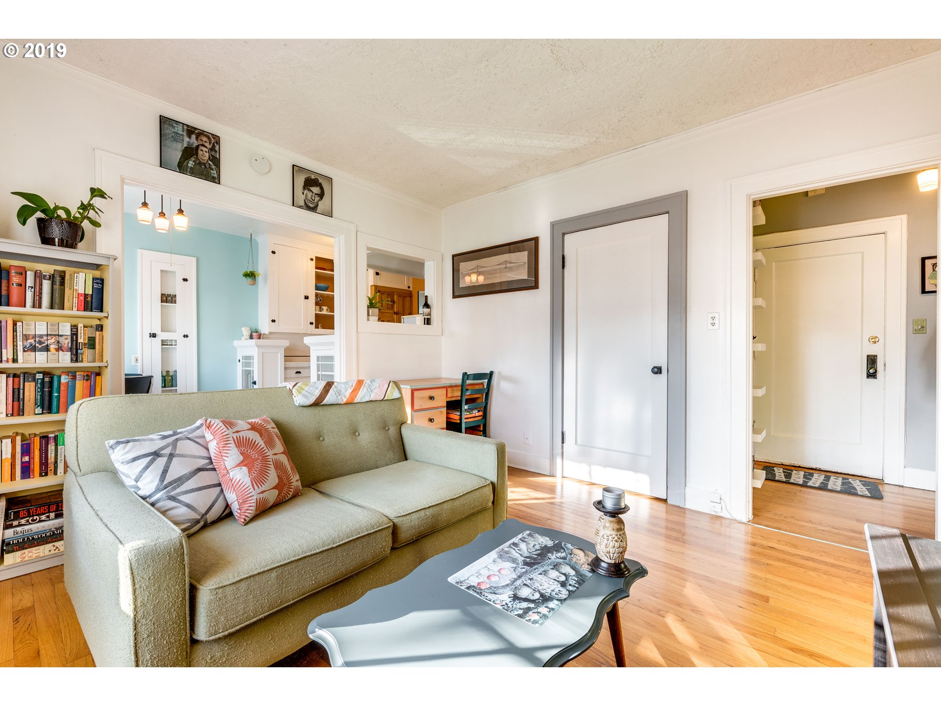 Just Listed CLASSIC AND TRANQUIL BELMONT CONDO Living Room Realty