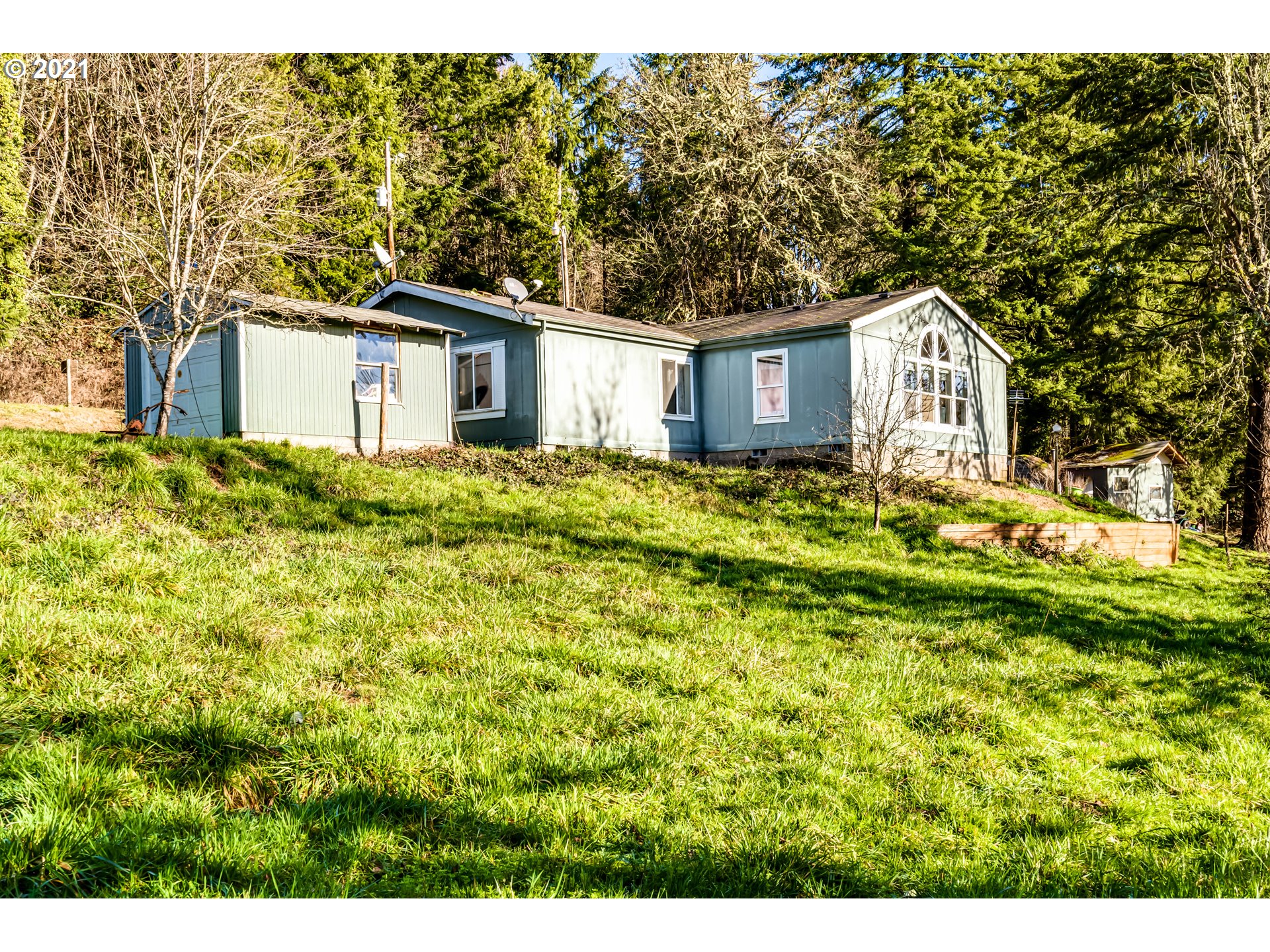 33883 ROW RIVER RD (1 of 28)
