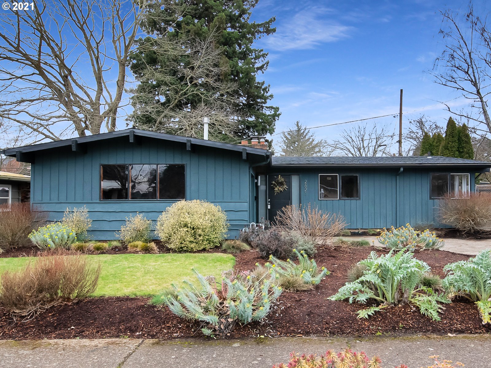 2621 SE 69TH AVE (1 of 32)