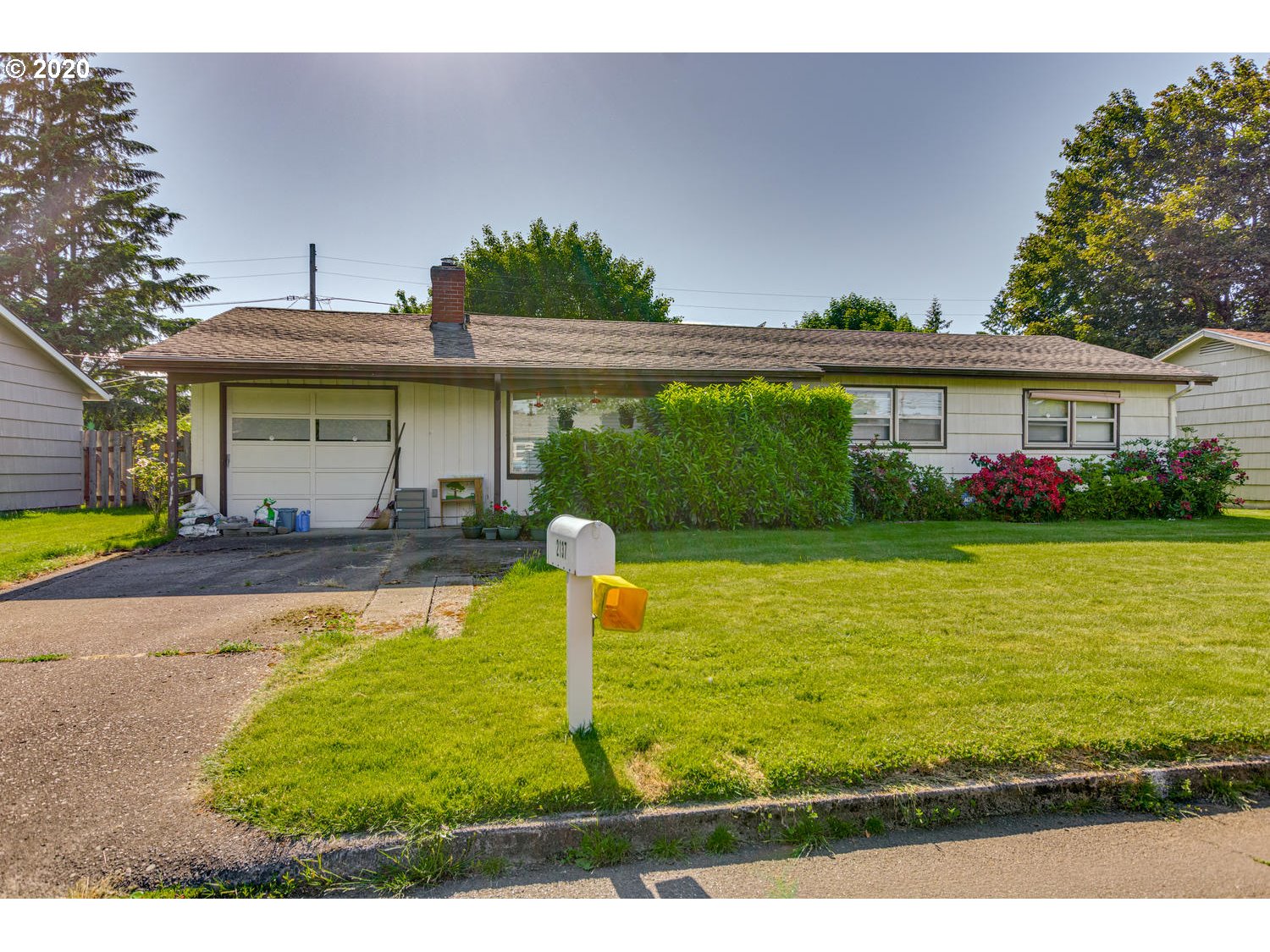 2137 SE 180TH AVE (1 of 32)