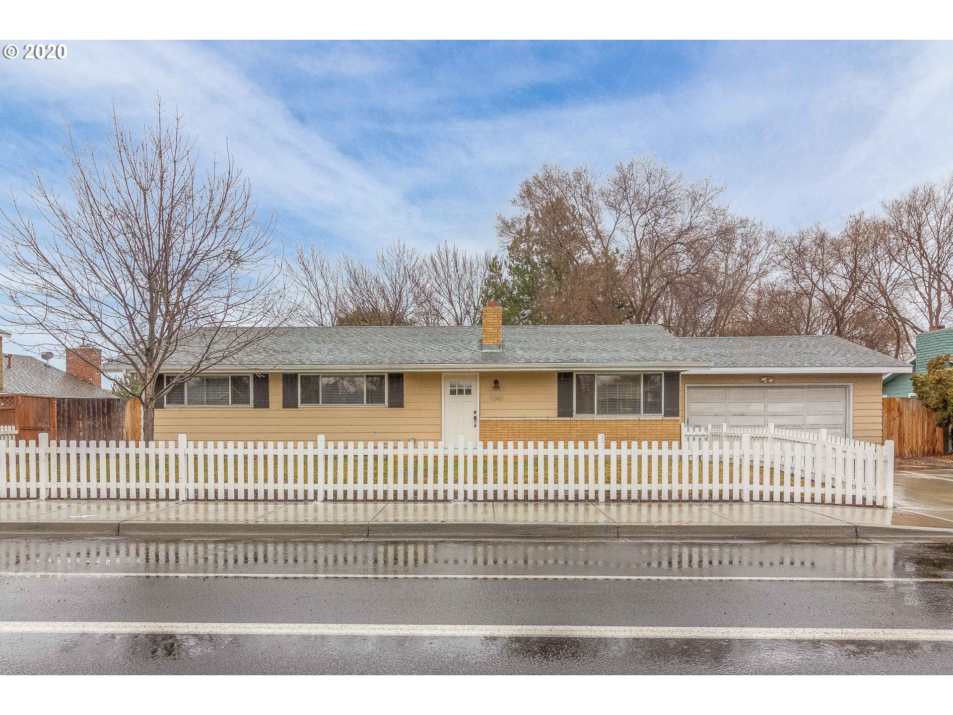 4349 SW QUINNEY AVE (1 of 26)