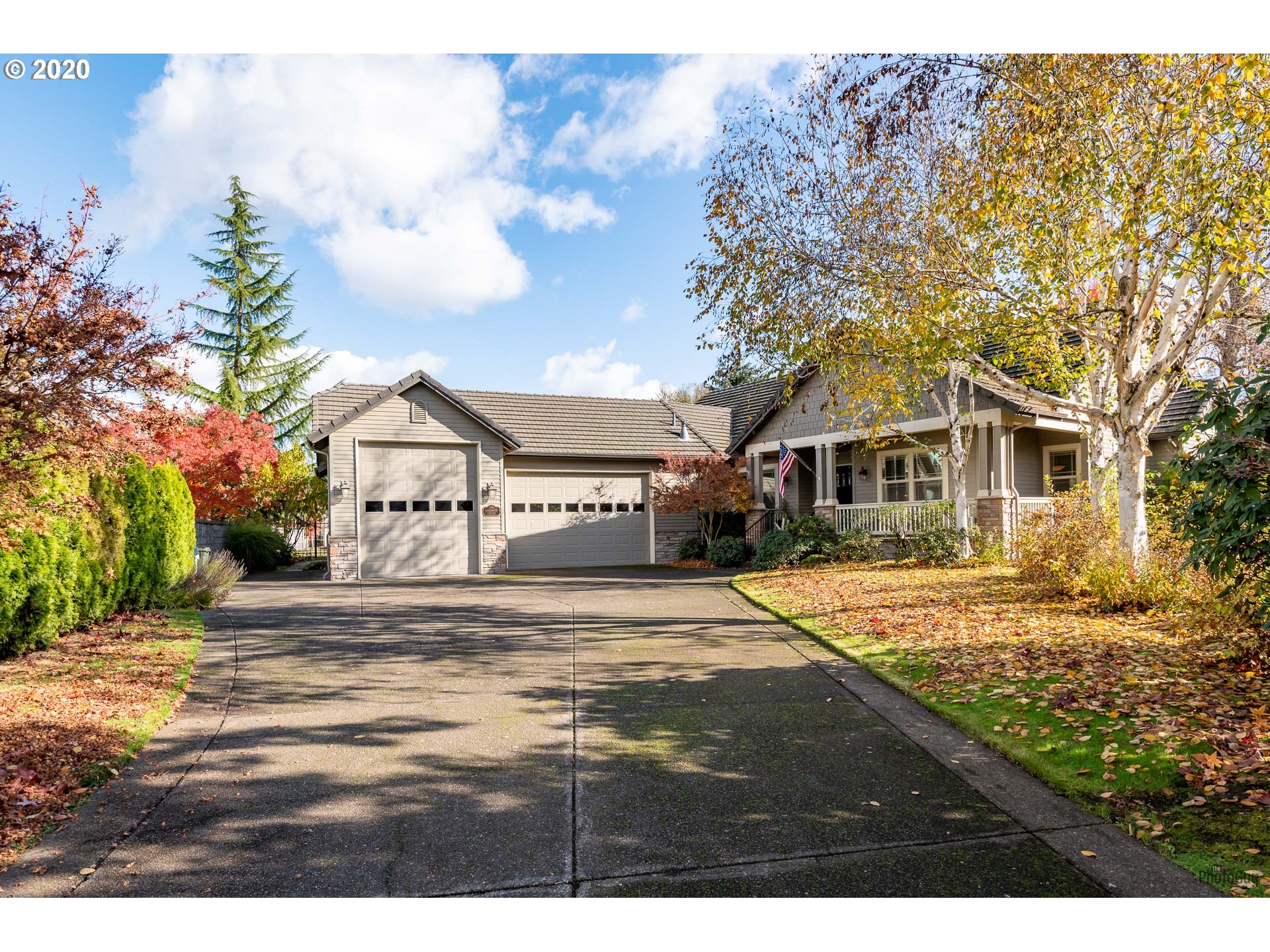 3384 LAKESIDE DR (1 of 32)
