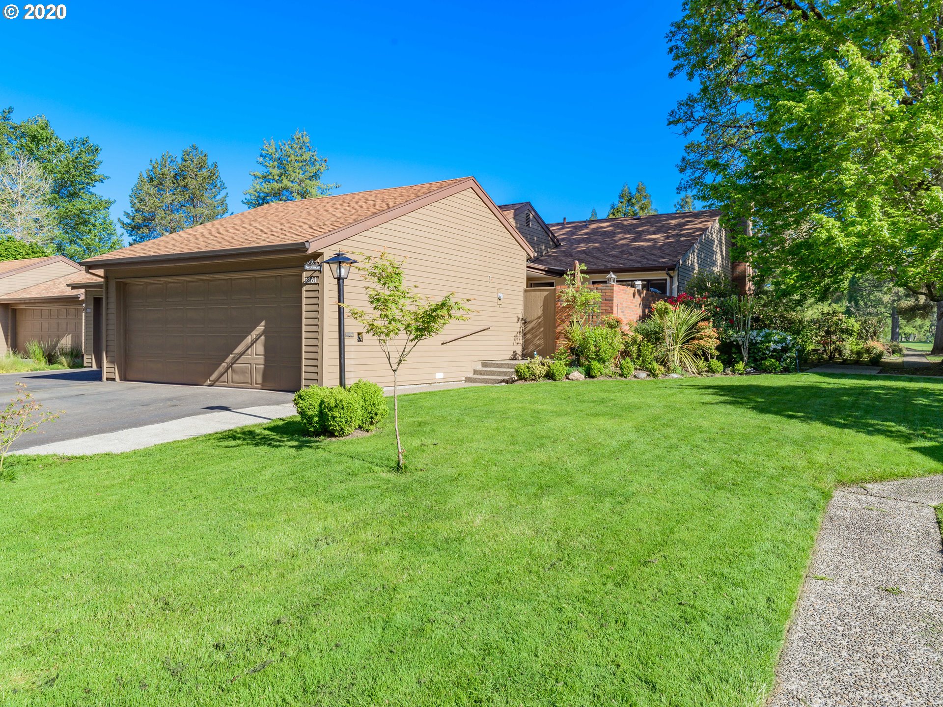 1261 NW MICHELBOOK LN (1 of 30)