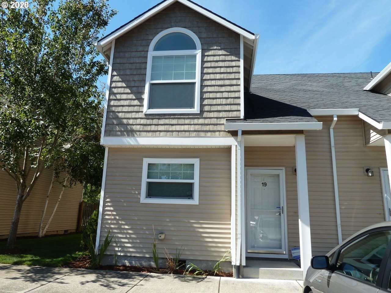 More Details about MLS # 20127159 : 19155 SE YAMHILL ST 19