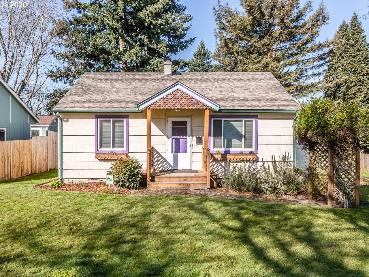 9975 SE 36TH AVE (1 of 27)