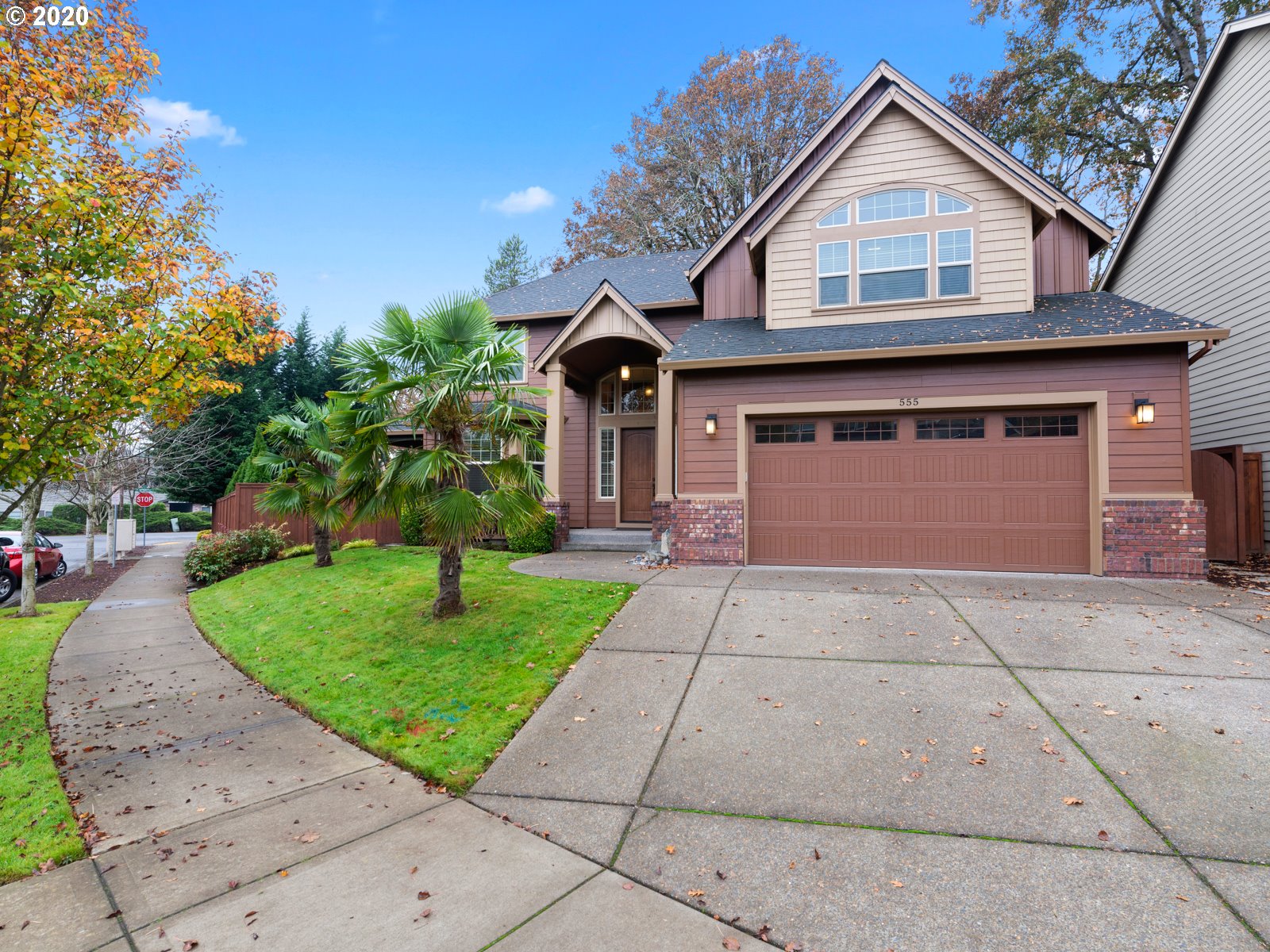 555 SW 140TH AVE (1 of 32)