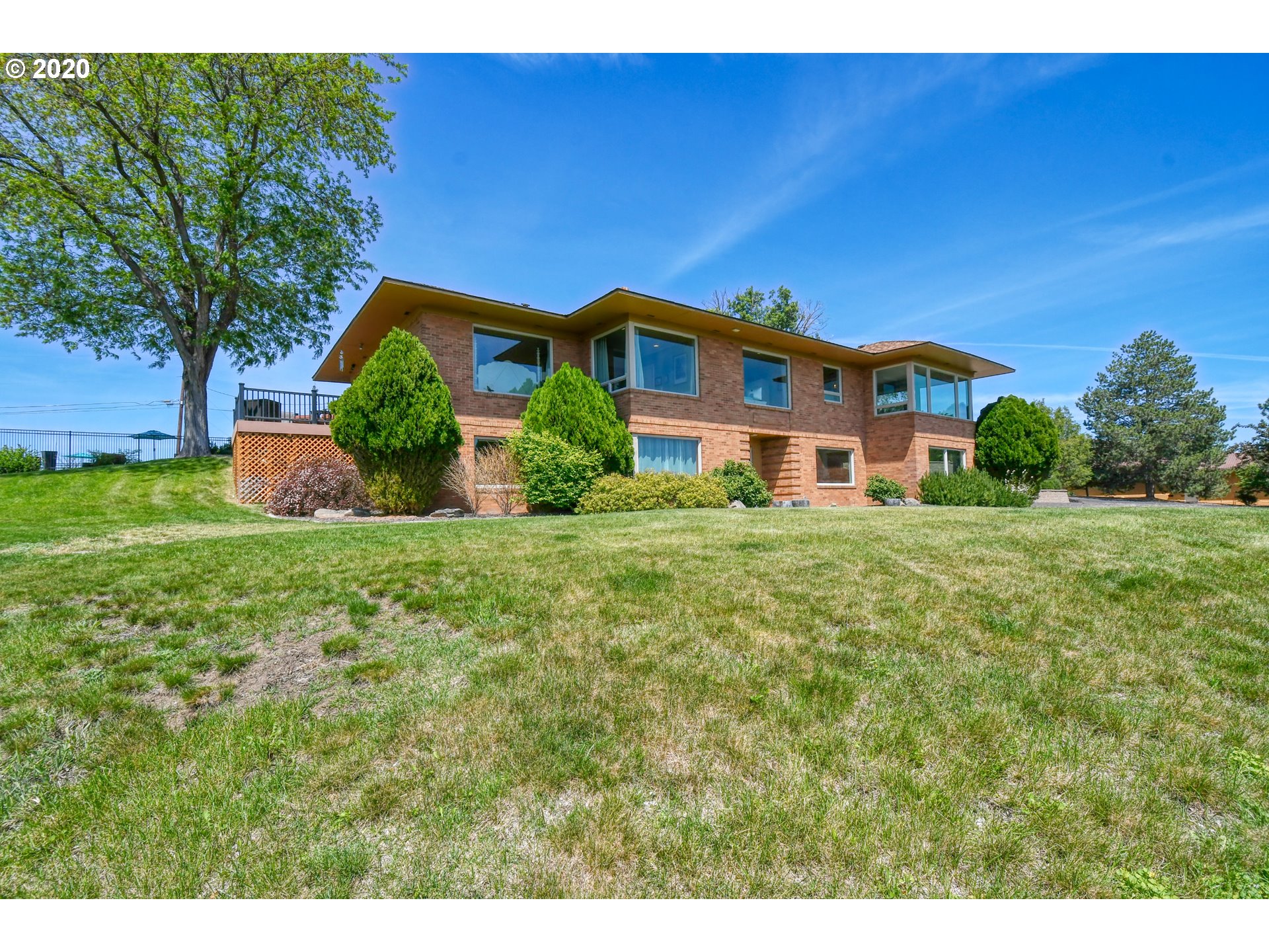 215 NW JOHNS LN (1 of 32)