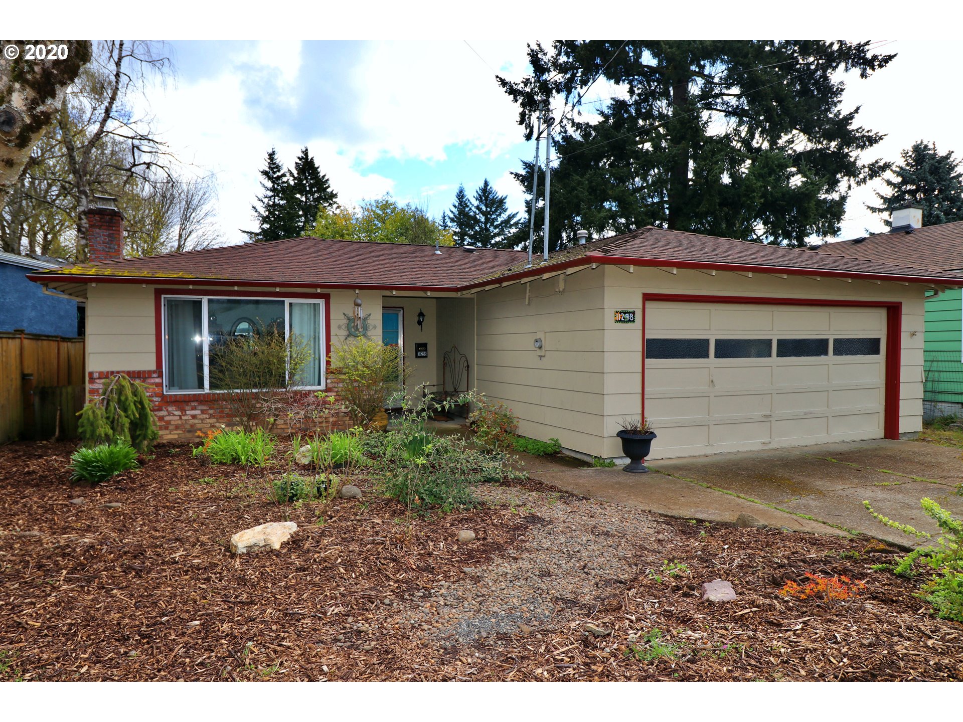 11298 SE 34TH AVE (1 of 16)