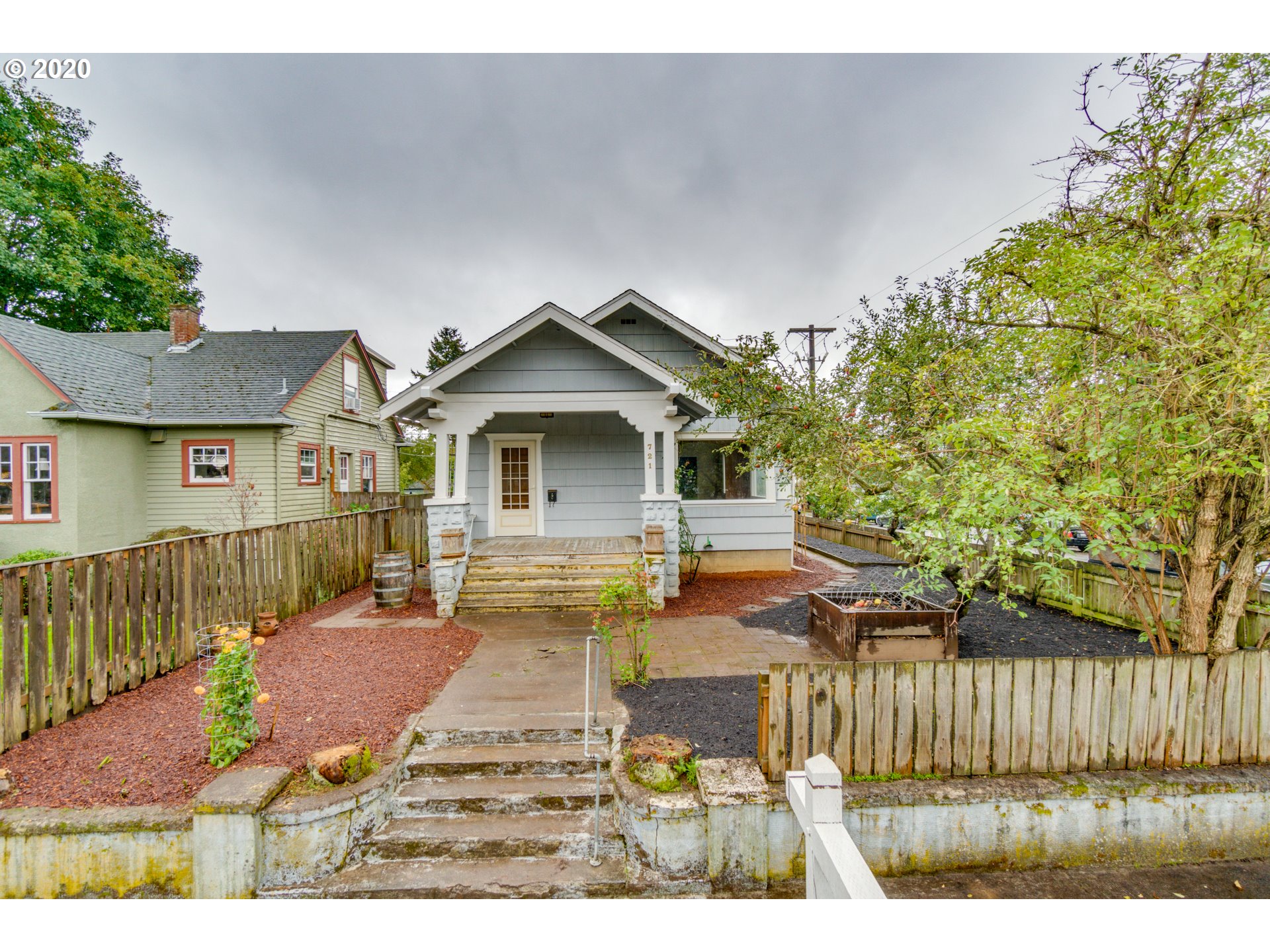 721 W 29TH ST (1 of 32)