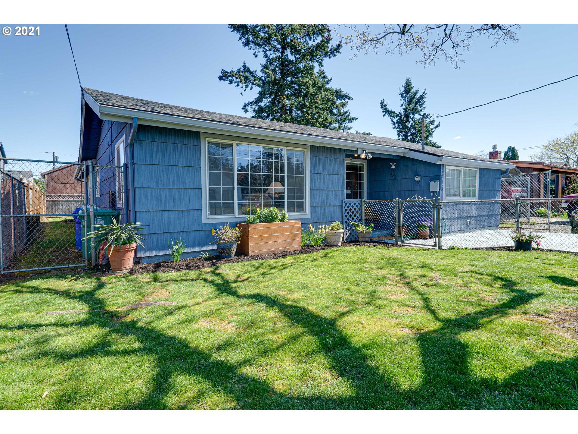 7936 SE 64TH AVE (1 of 31)