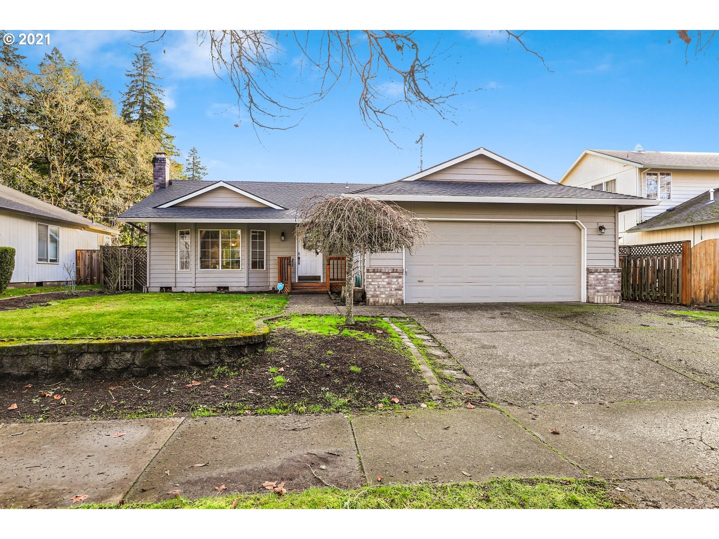 984 SE 58TH AVE (1 of 27)