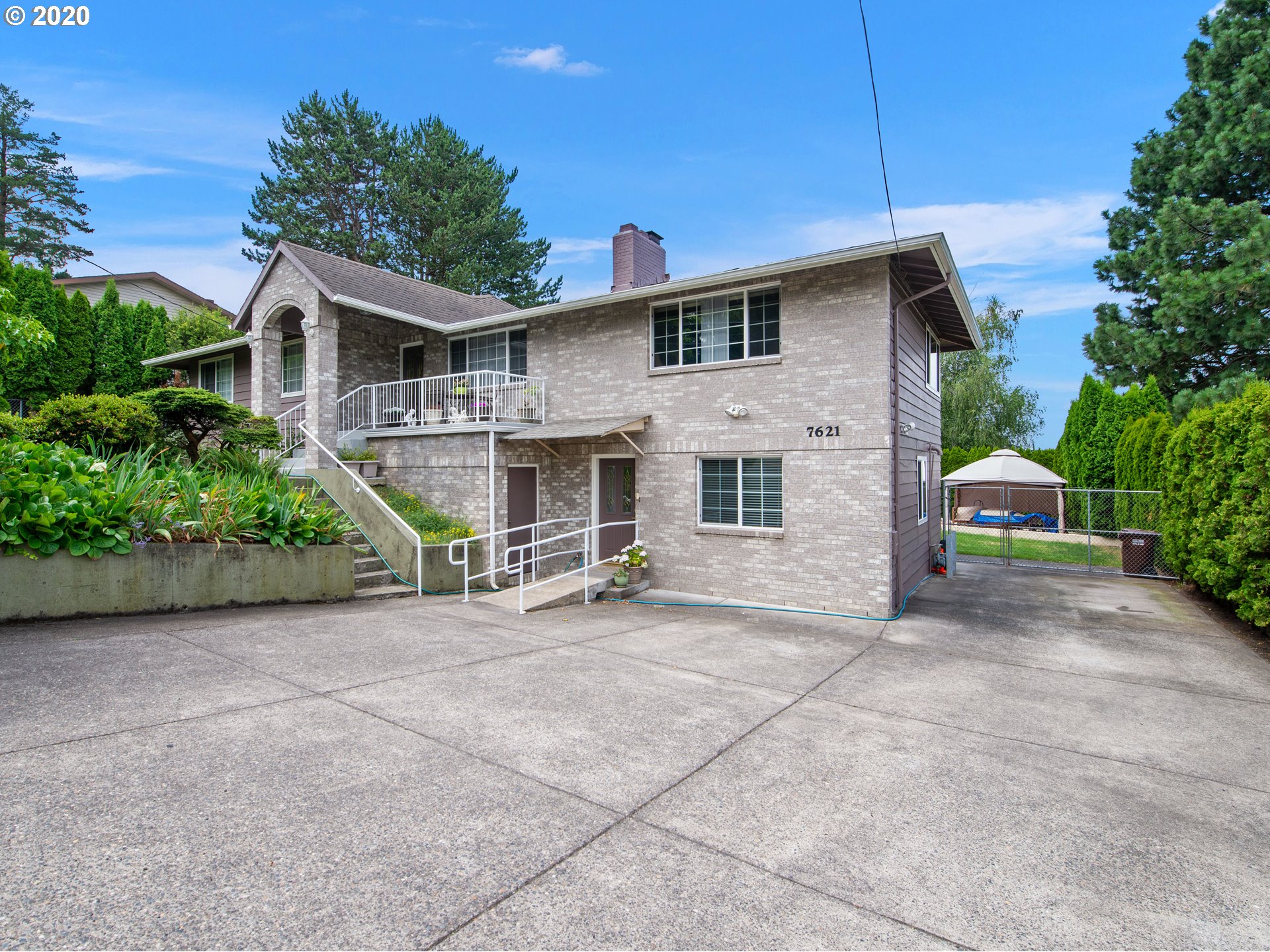 7621 SE 112TH AVE (1 of 32)