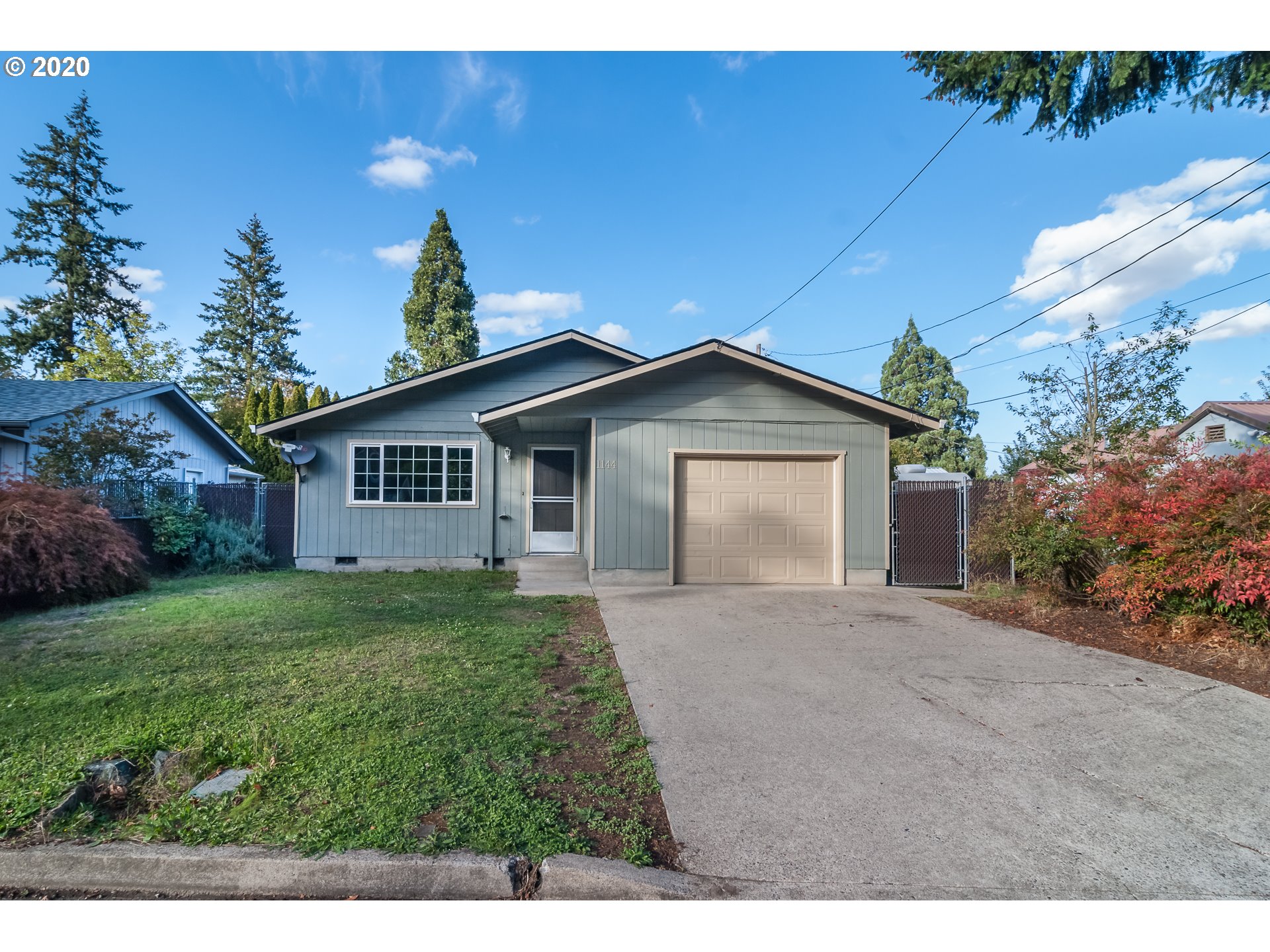 1144 W BROWN AVE (1 of 32)