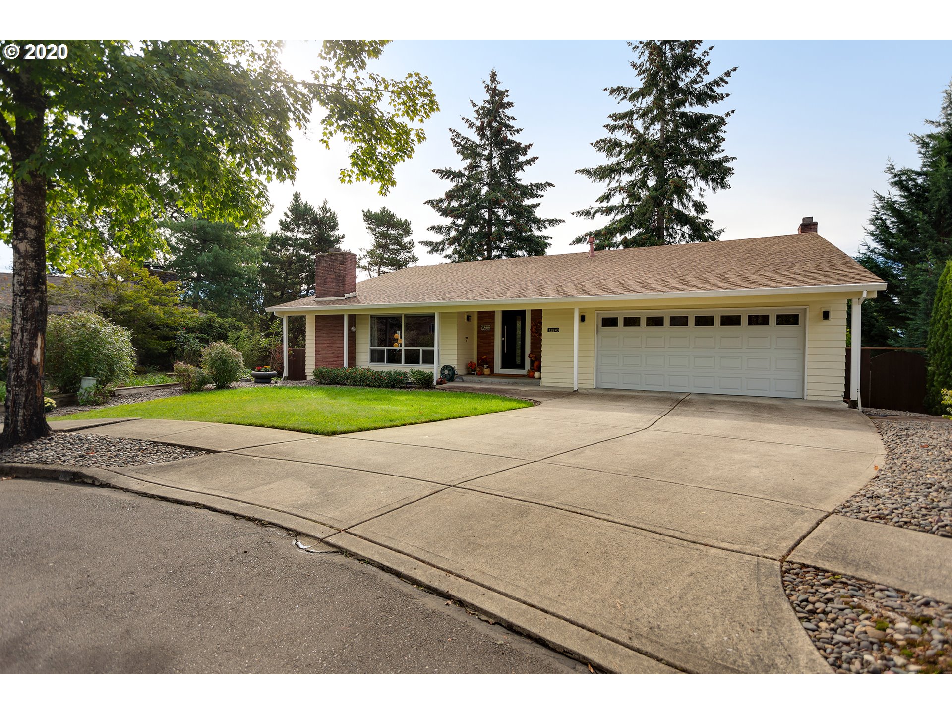 15370 NW OAKHILLS DR (1 of 32)