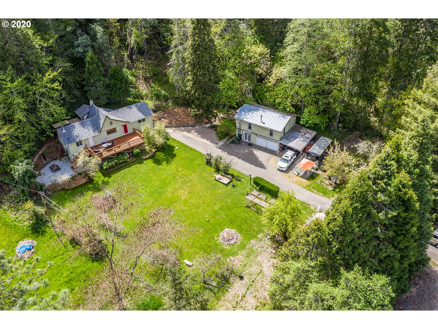 5975 ROGUE RIVER HWY (1 of 1)