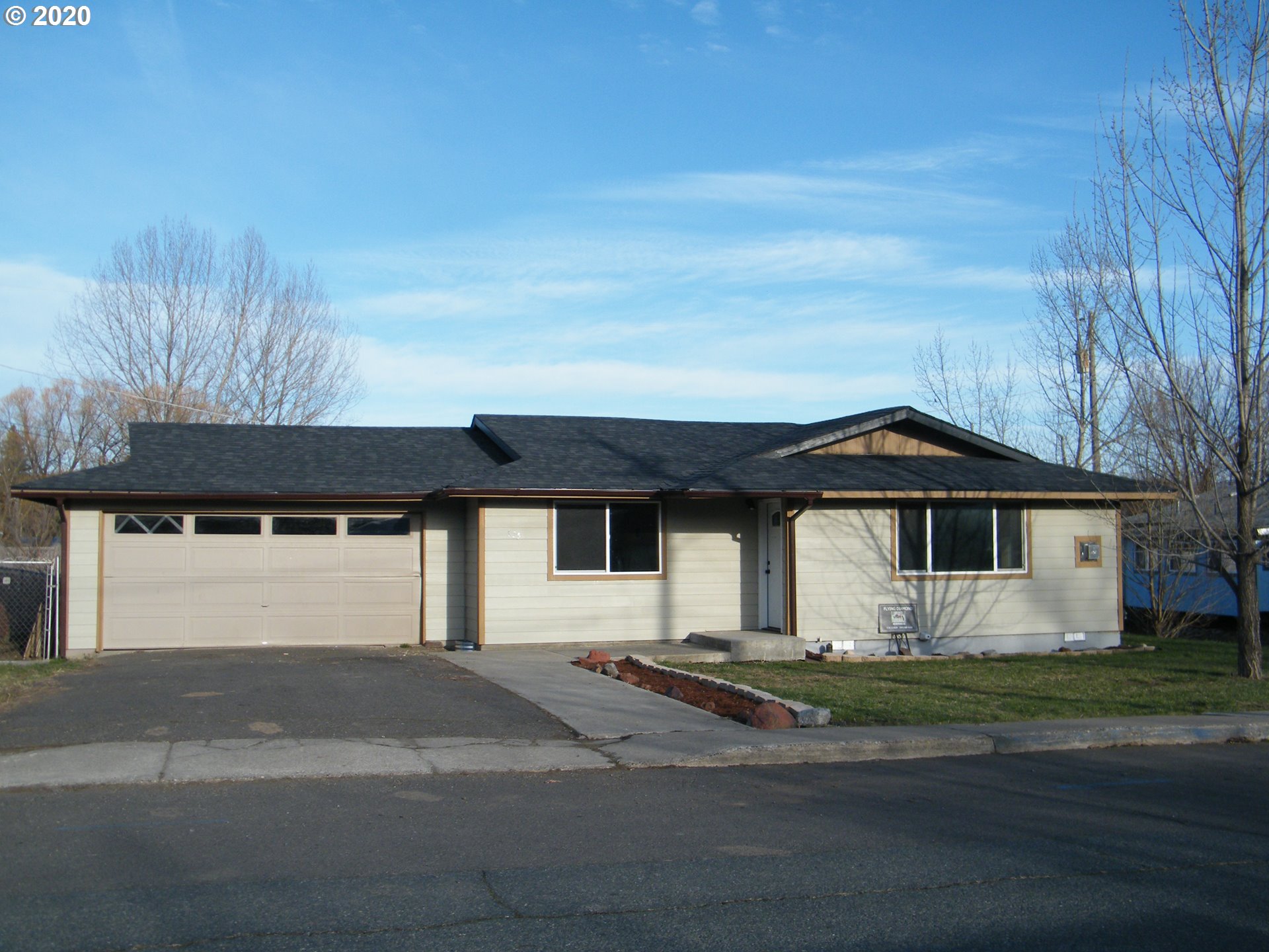 625 N 13TH AVE (1 of 27)