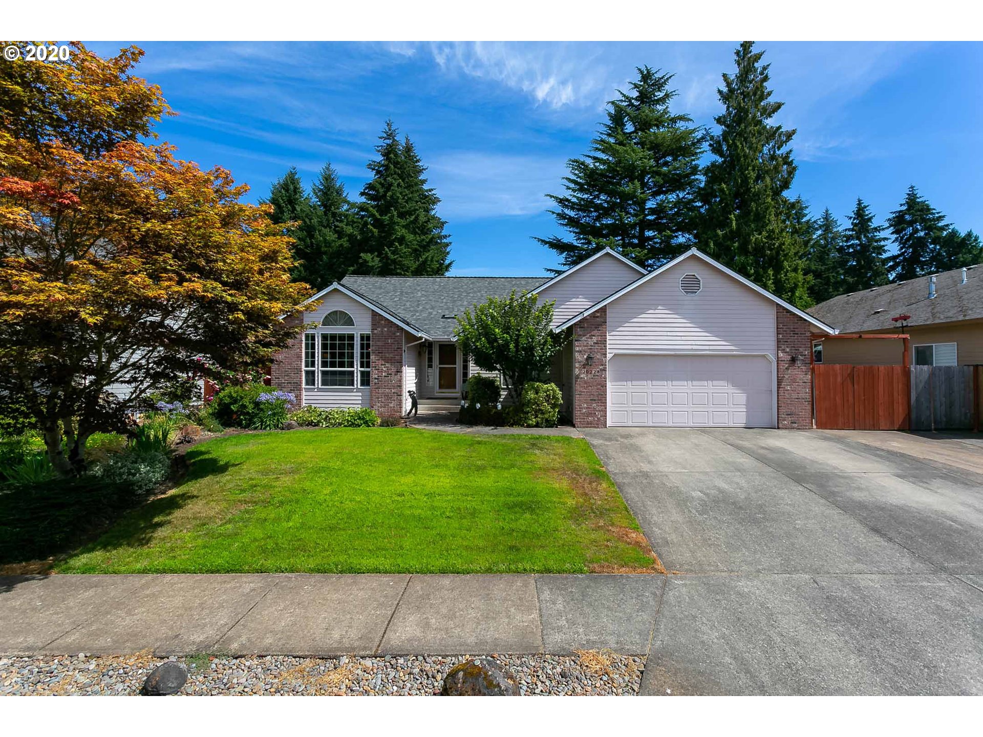 20228 COQUILLE DR (1 of 32)