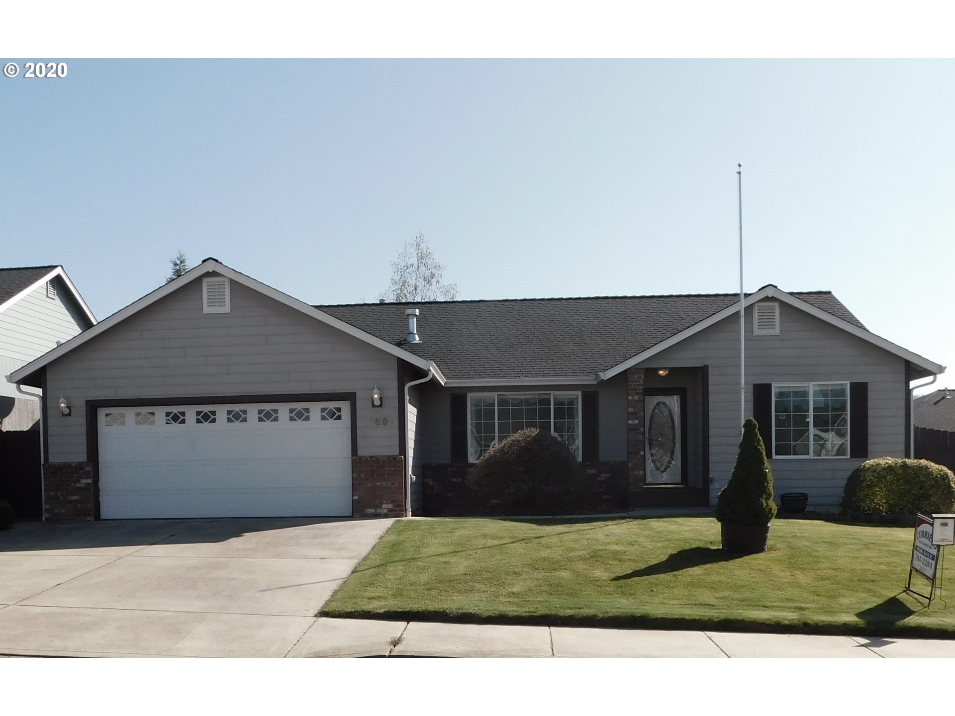 169 NW WOODDUCK ST (1 of 23)