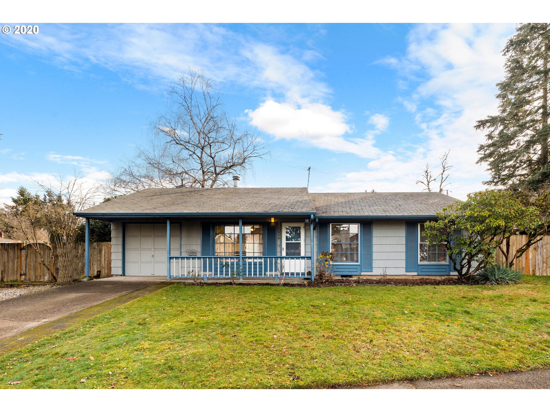 3604 SE 167TH AVE (1 of 29)