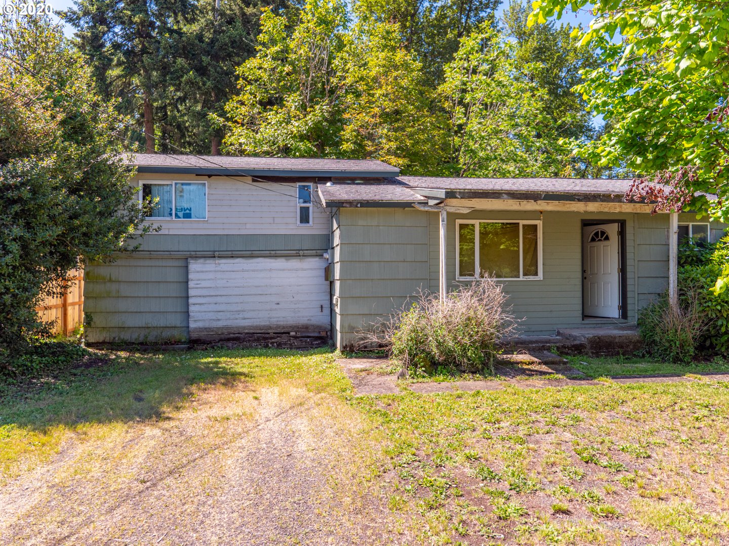 704 CALAPOOIA AVE (1 of 29)