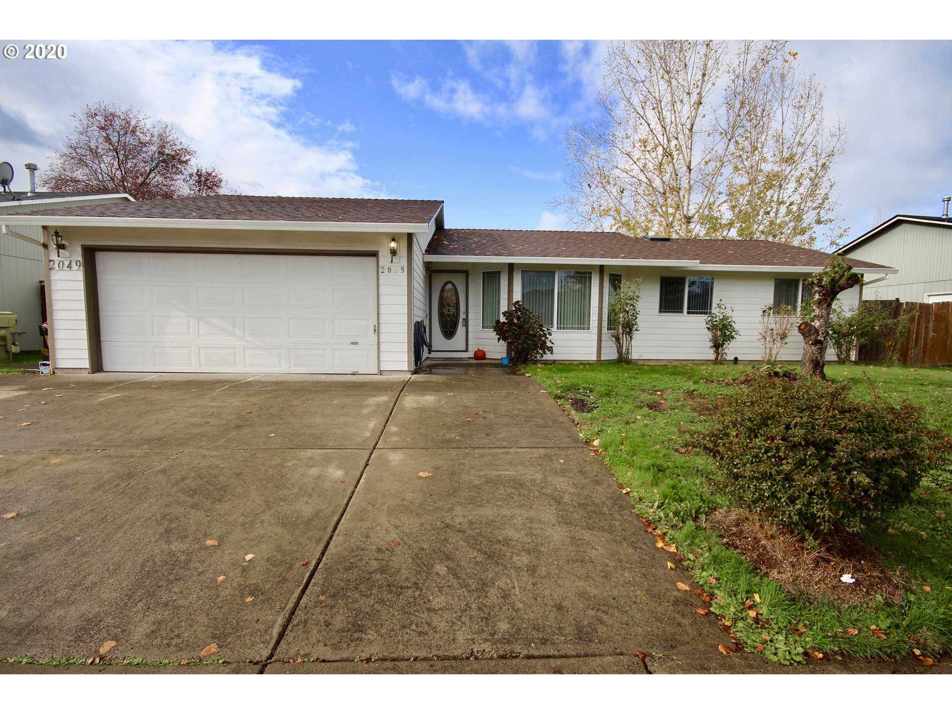 2049 SE 63RD AVE (1 of 18)