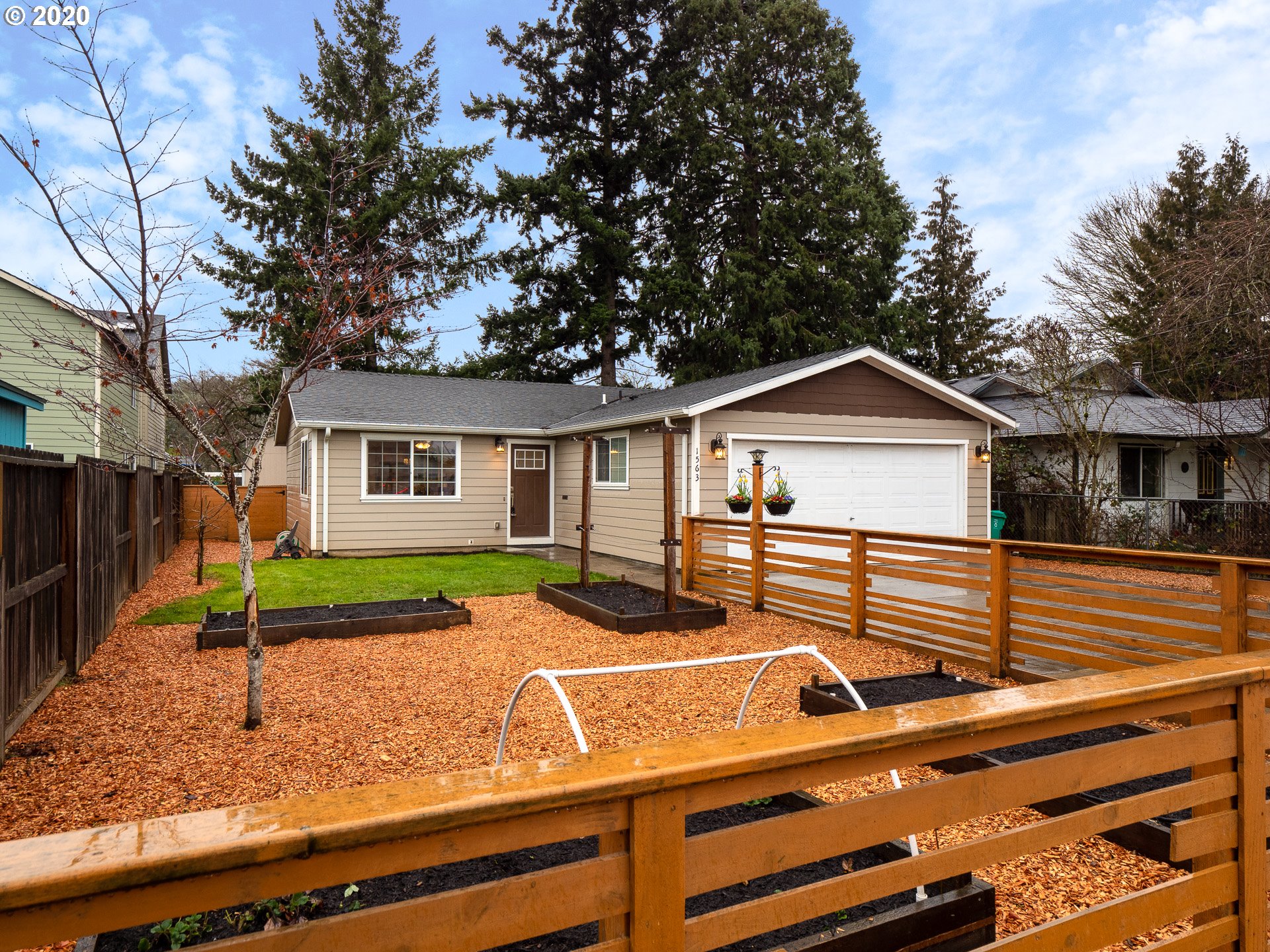 1563 SE 85TH AVE (1 of 32)