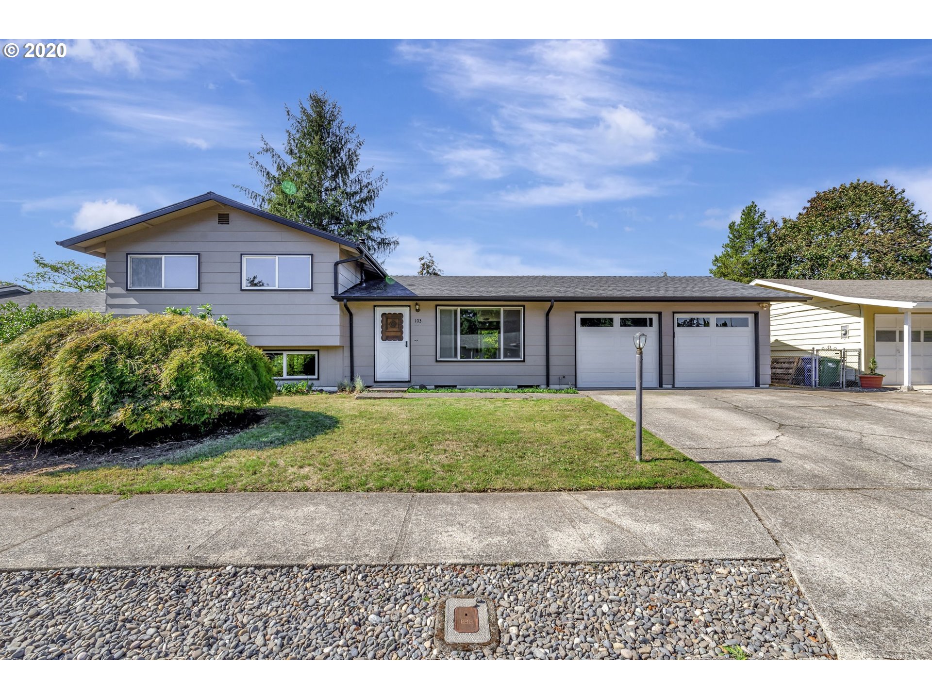 103 SE 198TH AVE (1 of 25)