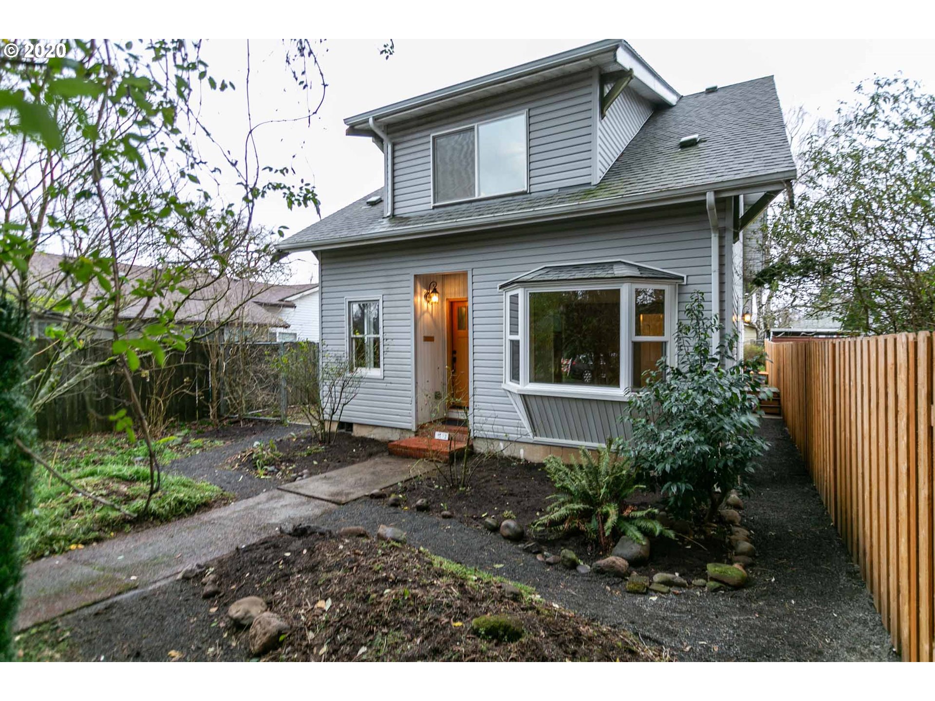 3532 SE 67TH AVE (1 of 27)