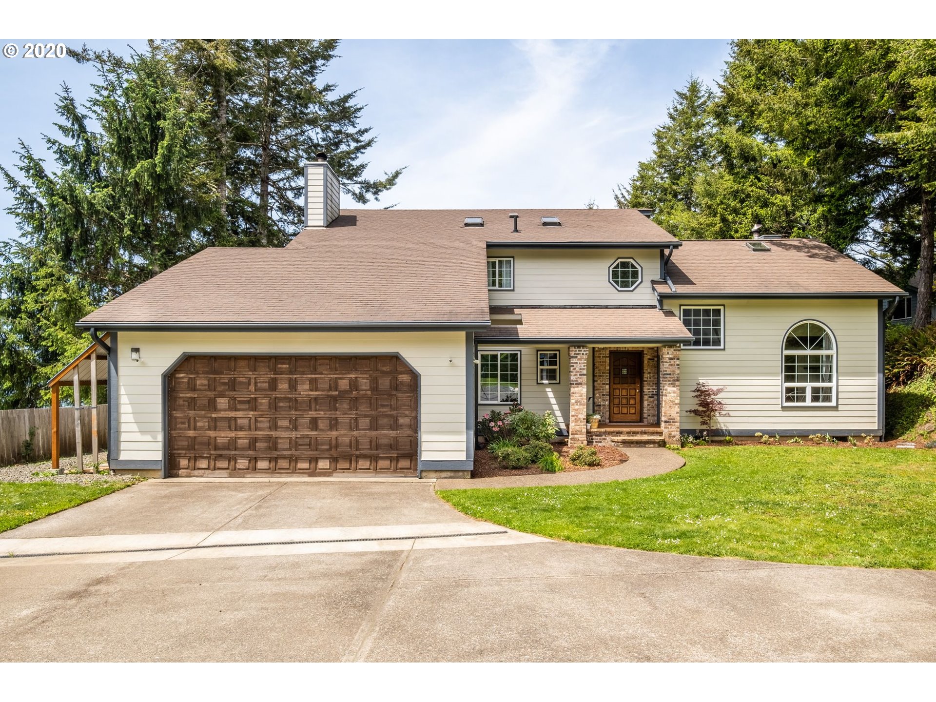 252 SE YAQUINA VIEW DR (1 of 32)