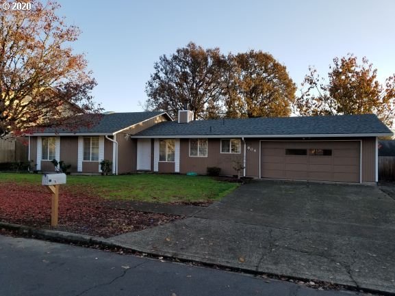 604 E FOOTHILLS DR (1 of 17)