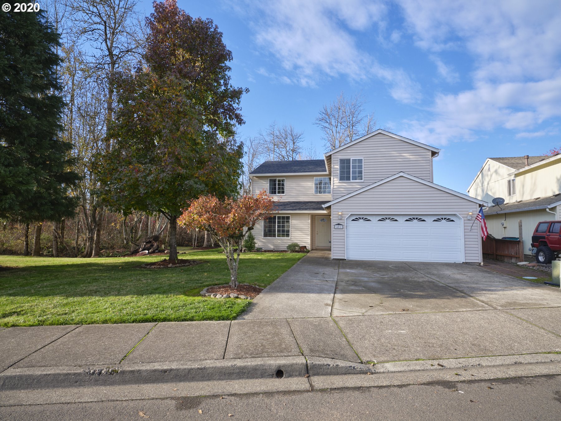 402 SW 24TH AVE (1 of 32)