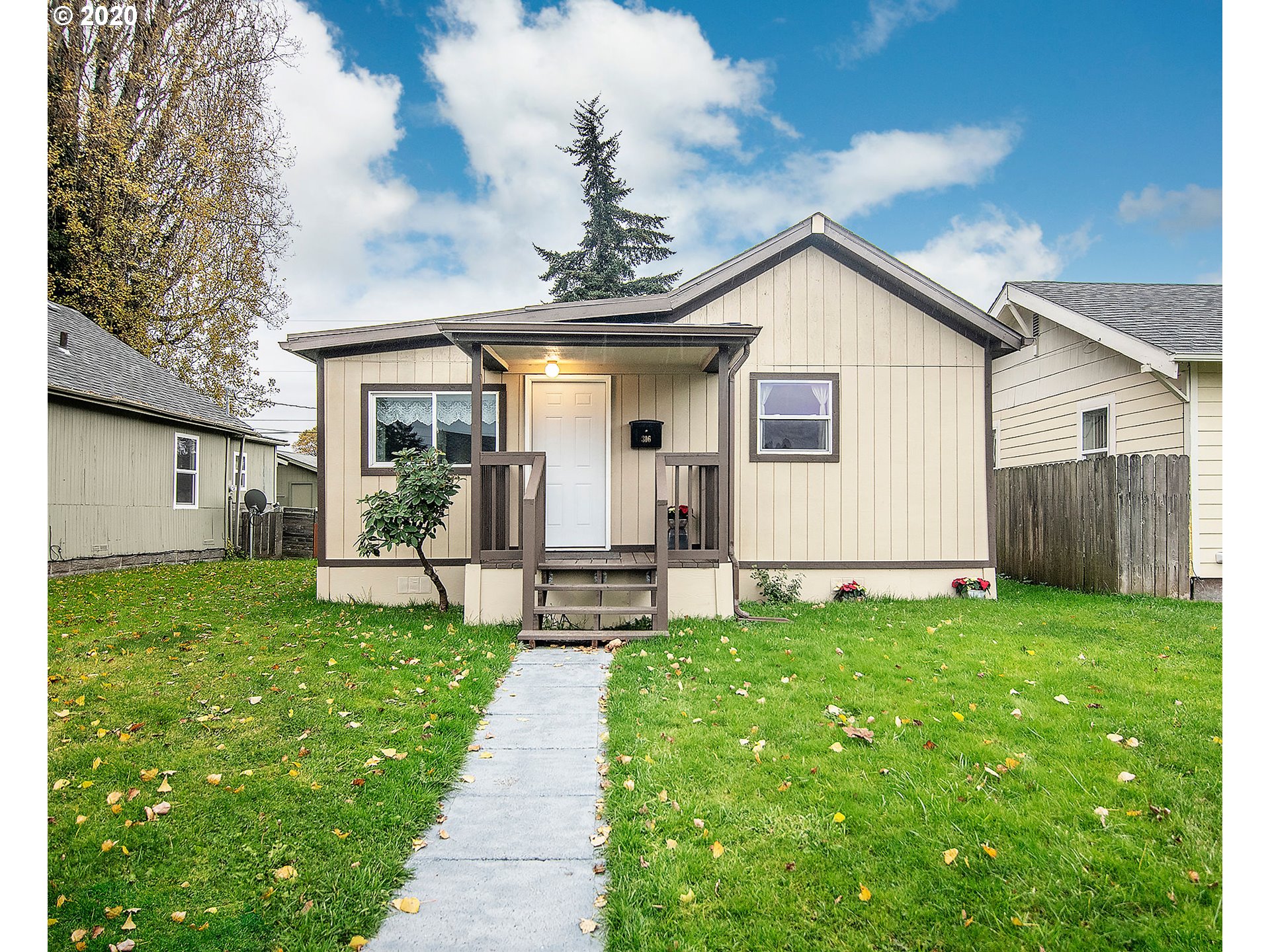 316 25TH AVE (1 of 16)