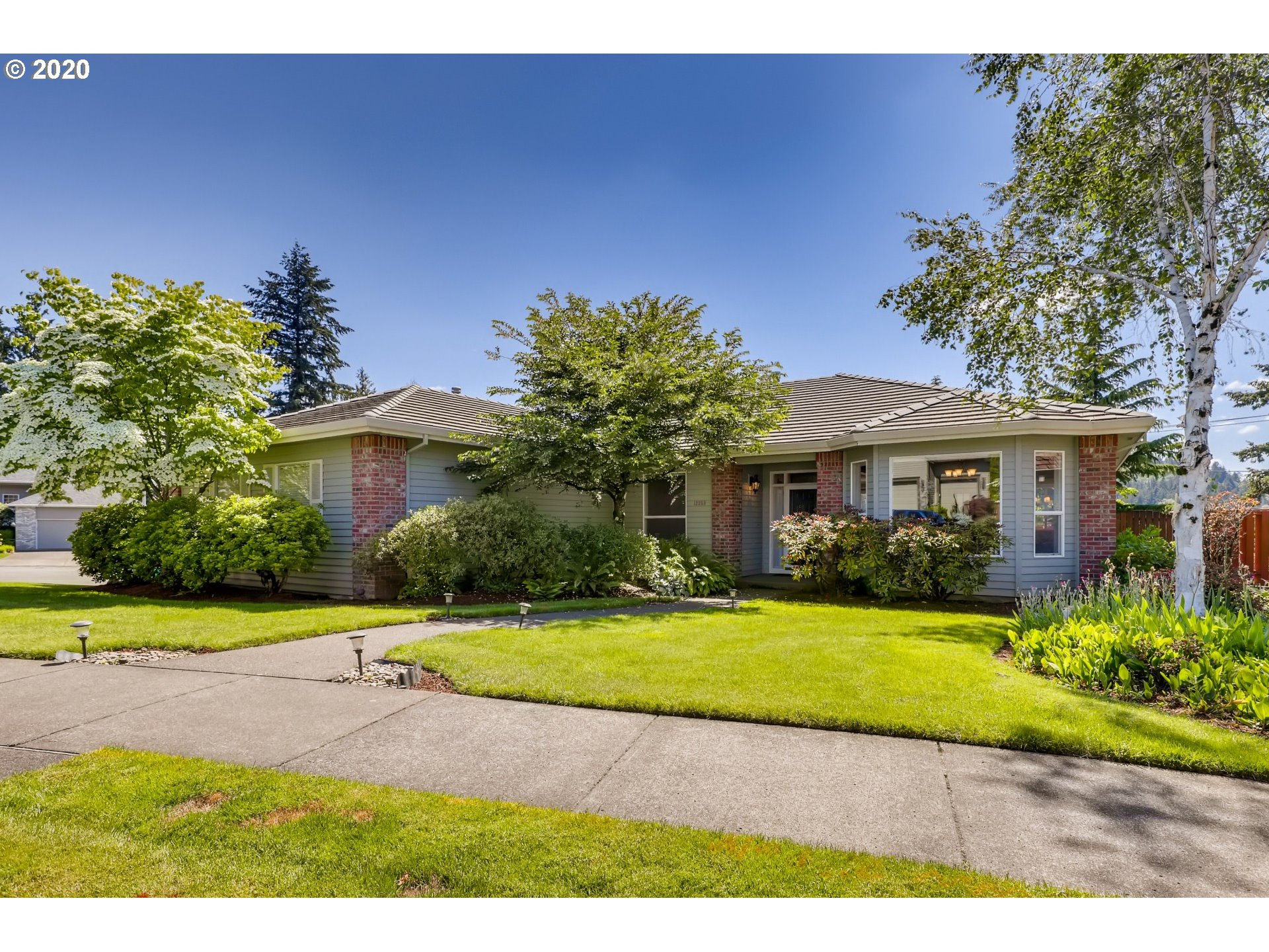 12258 SE ONE ROSA DR (1 of 32)