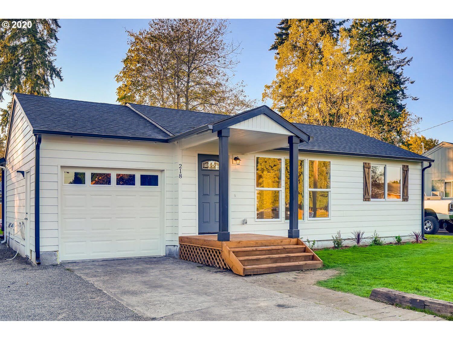 218 SE 103RD AVE (1 of 28)