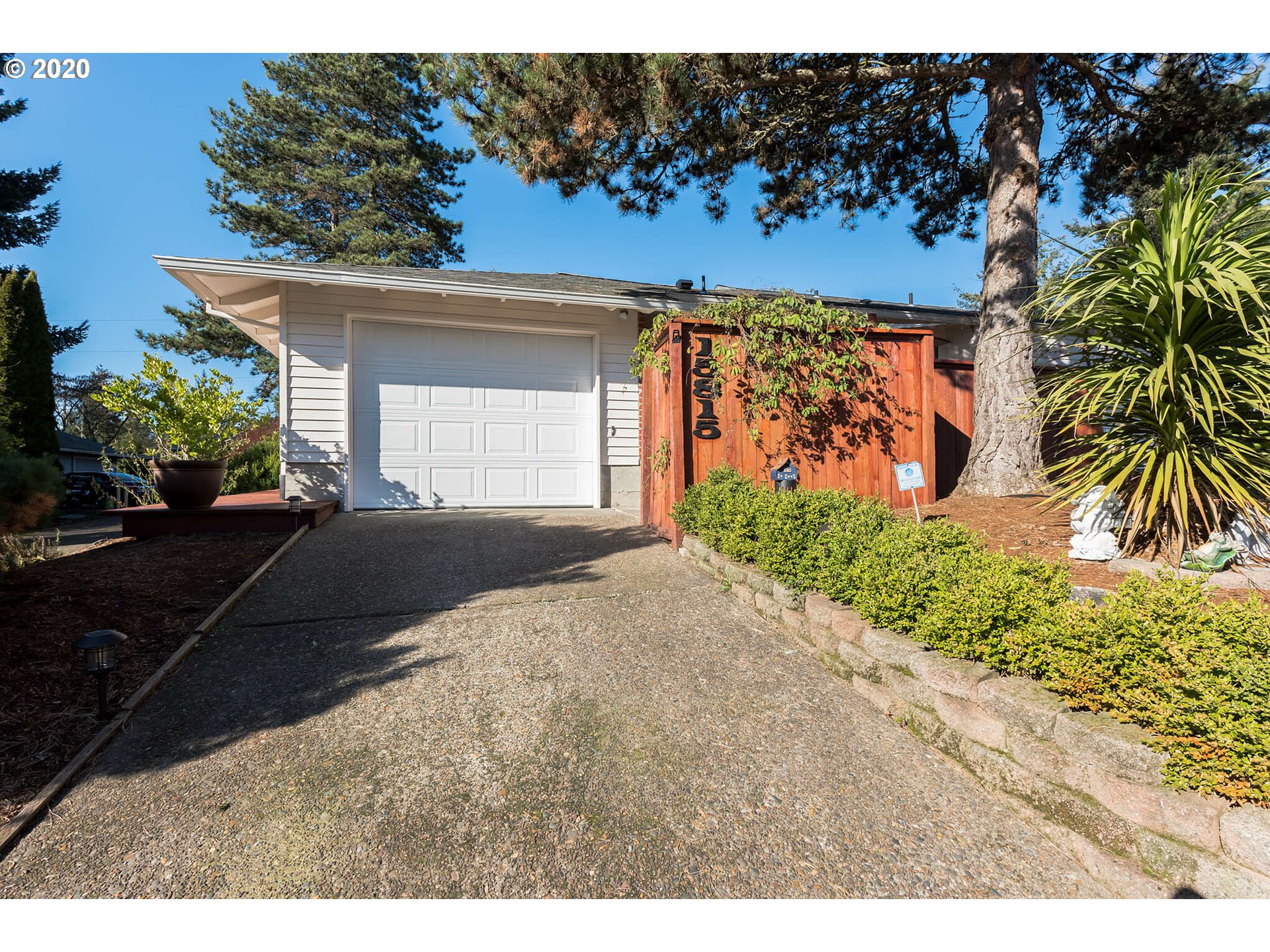 MLS 20520912 15815 SW VILLAGE CIR BEAVERTON OR 97007