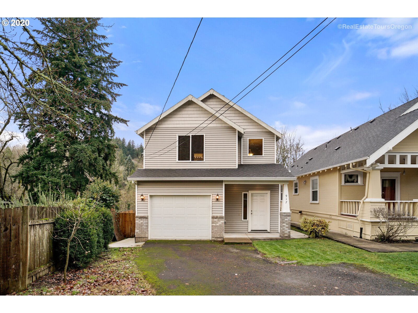 917 SE ROBERTS AVE (1 of 32)