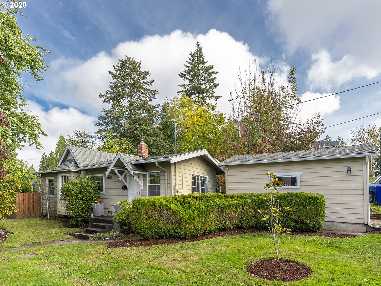 1355 SW HUME CT (1 of 31)