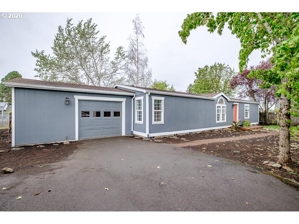 616 S MOLALLA AVE (1 of 32)