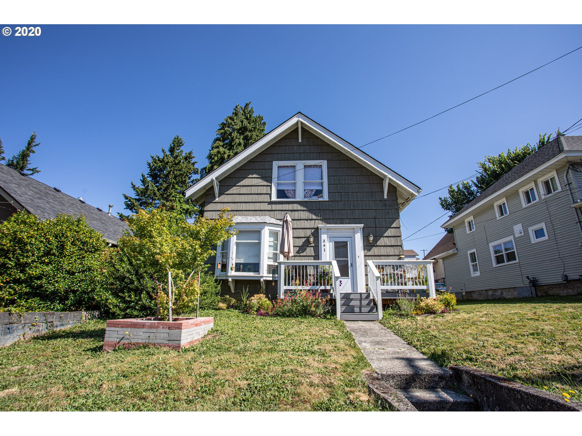 341 SW VANCOUVER AVE (1 of 25)