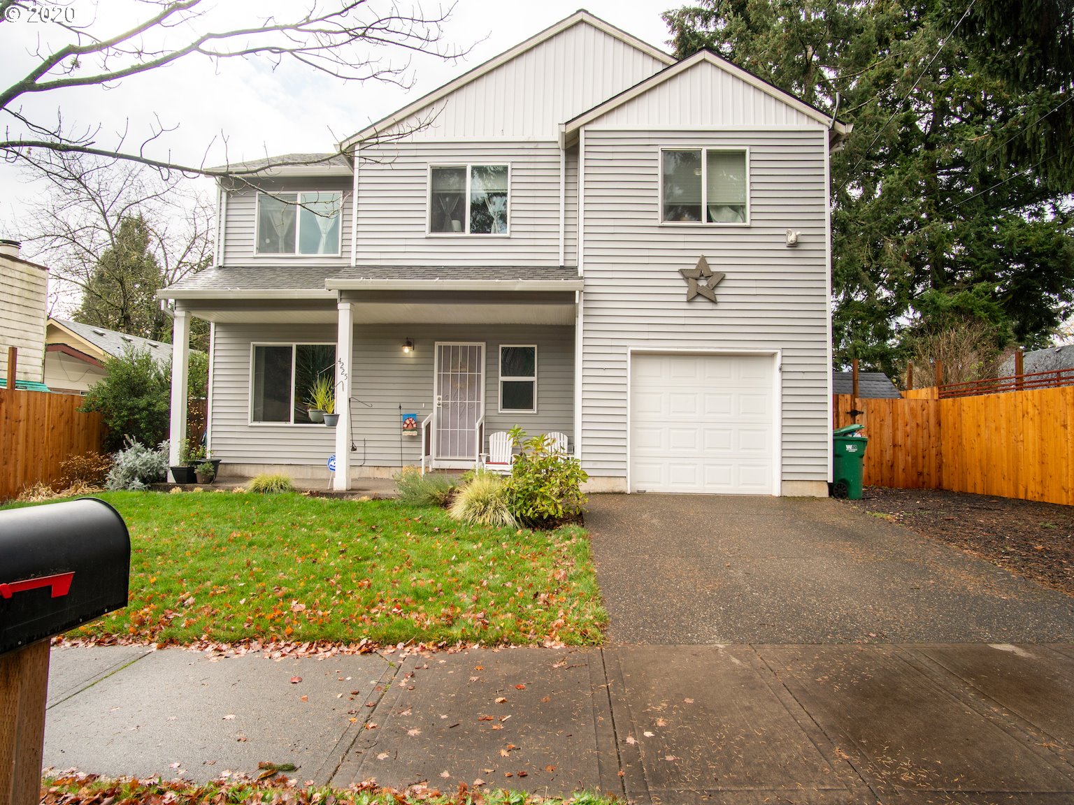 4225 SE 107TH AVE (1 of 18)