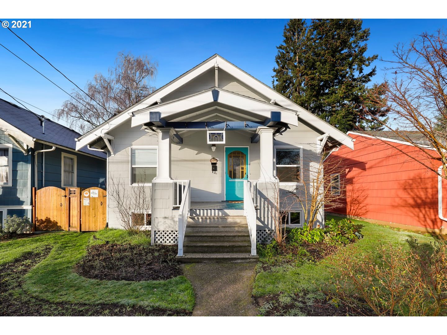 2233 SE 43RD AVE (1 of 27)