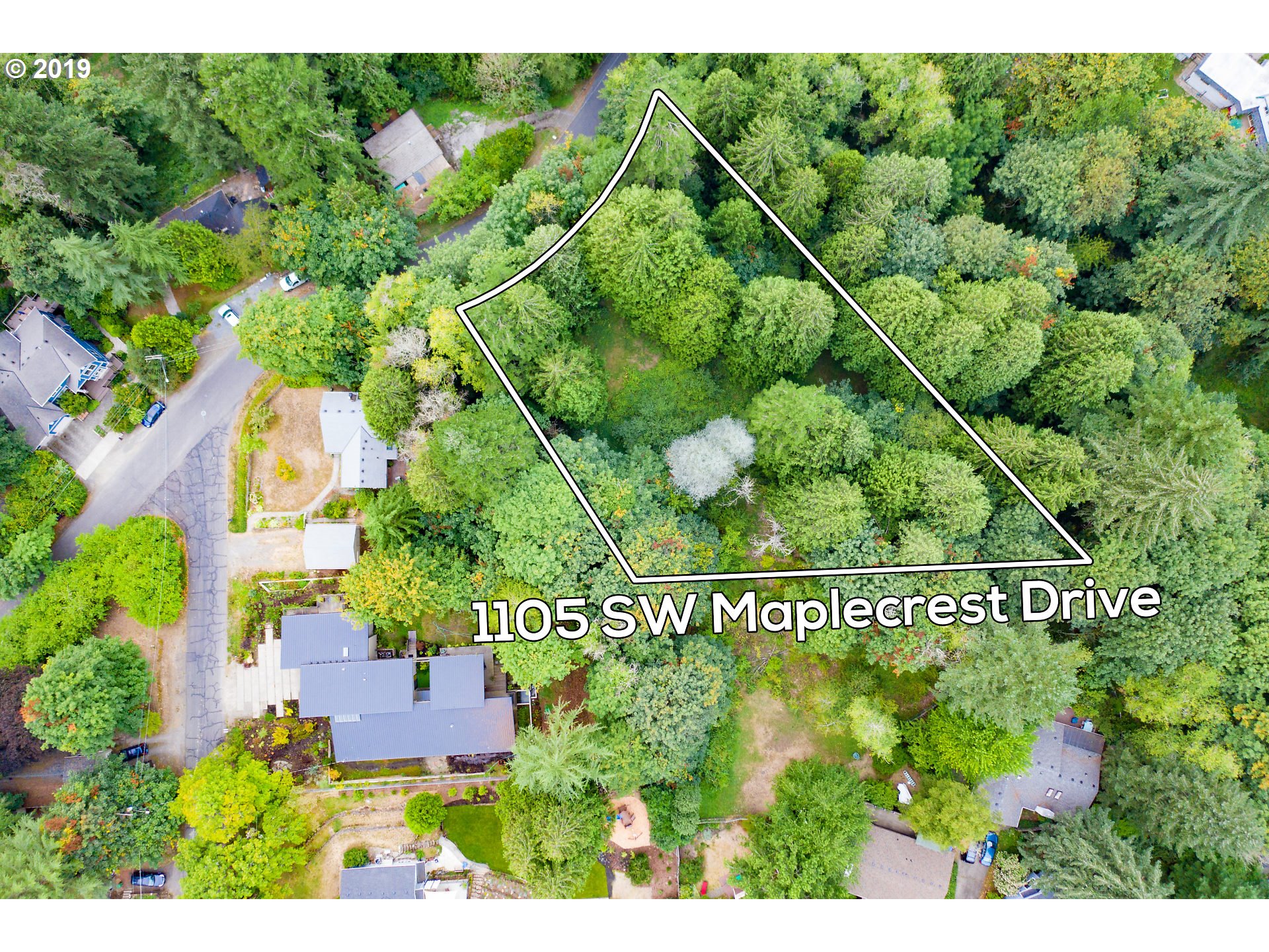 1105 SW MAPLECREST DR (1 of 9)