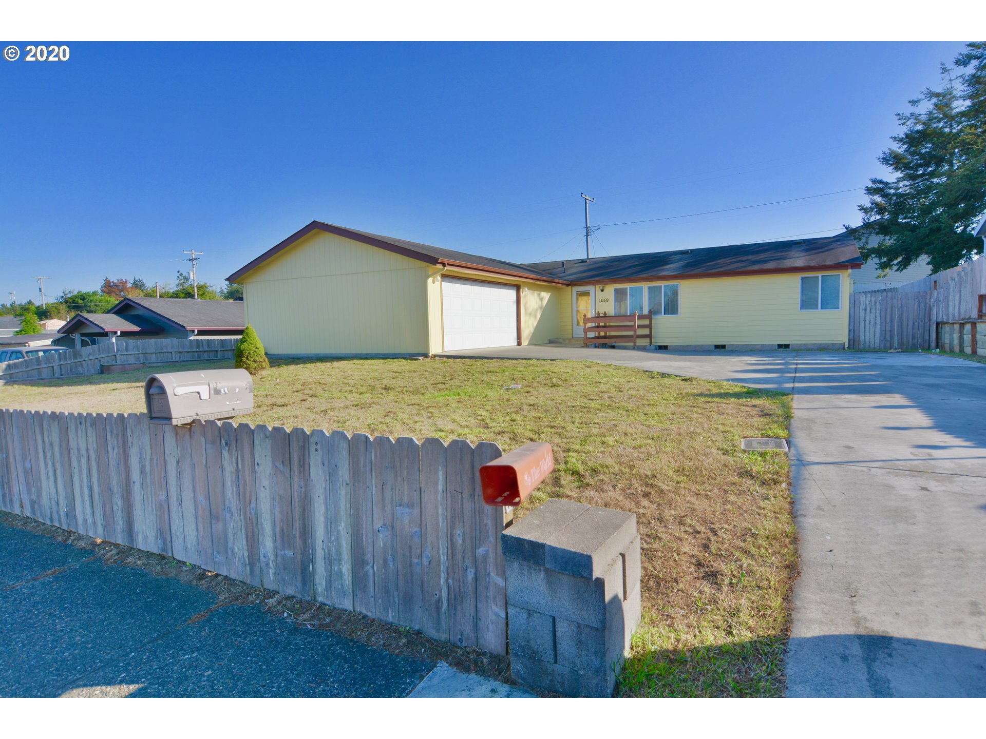1059 SALMON AVE (1 of 23)