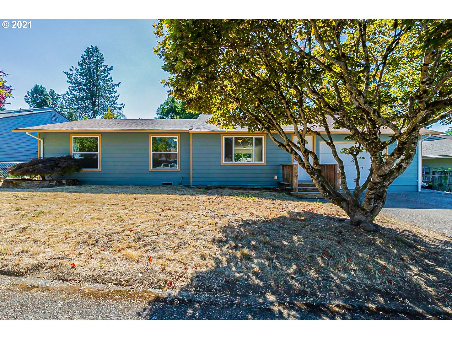 3633 SE 168TH AVE (1 of 32)