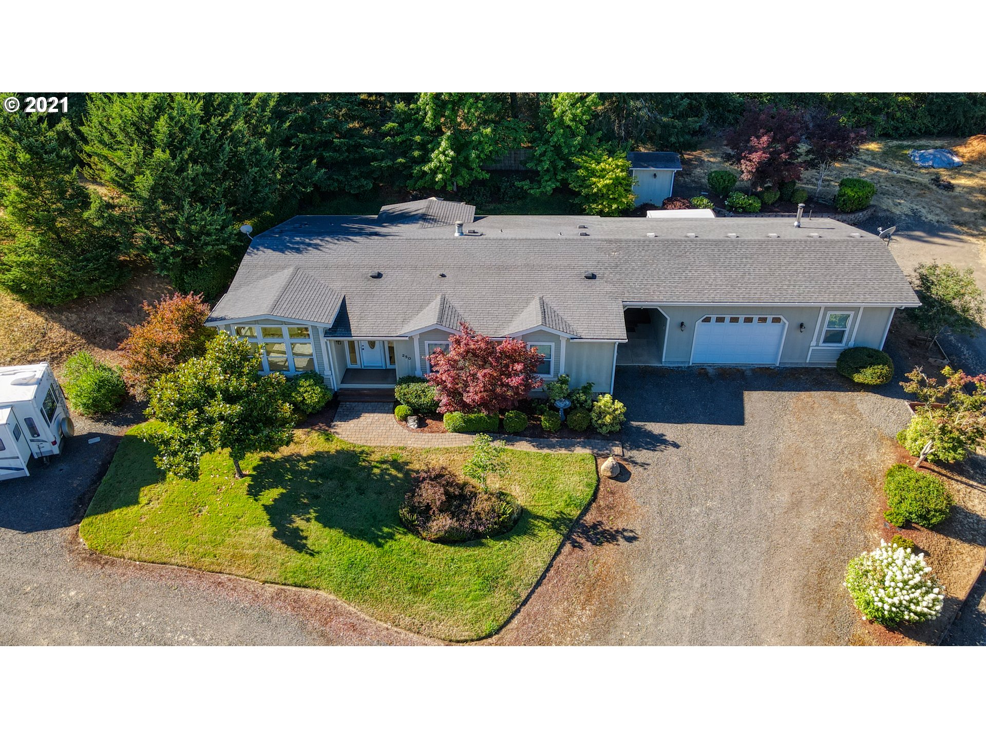 250 GRIMES DR (1 of 32)