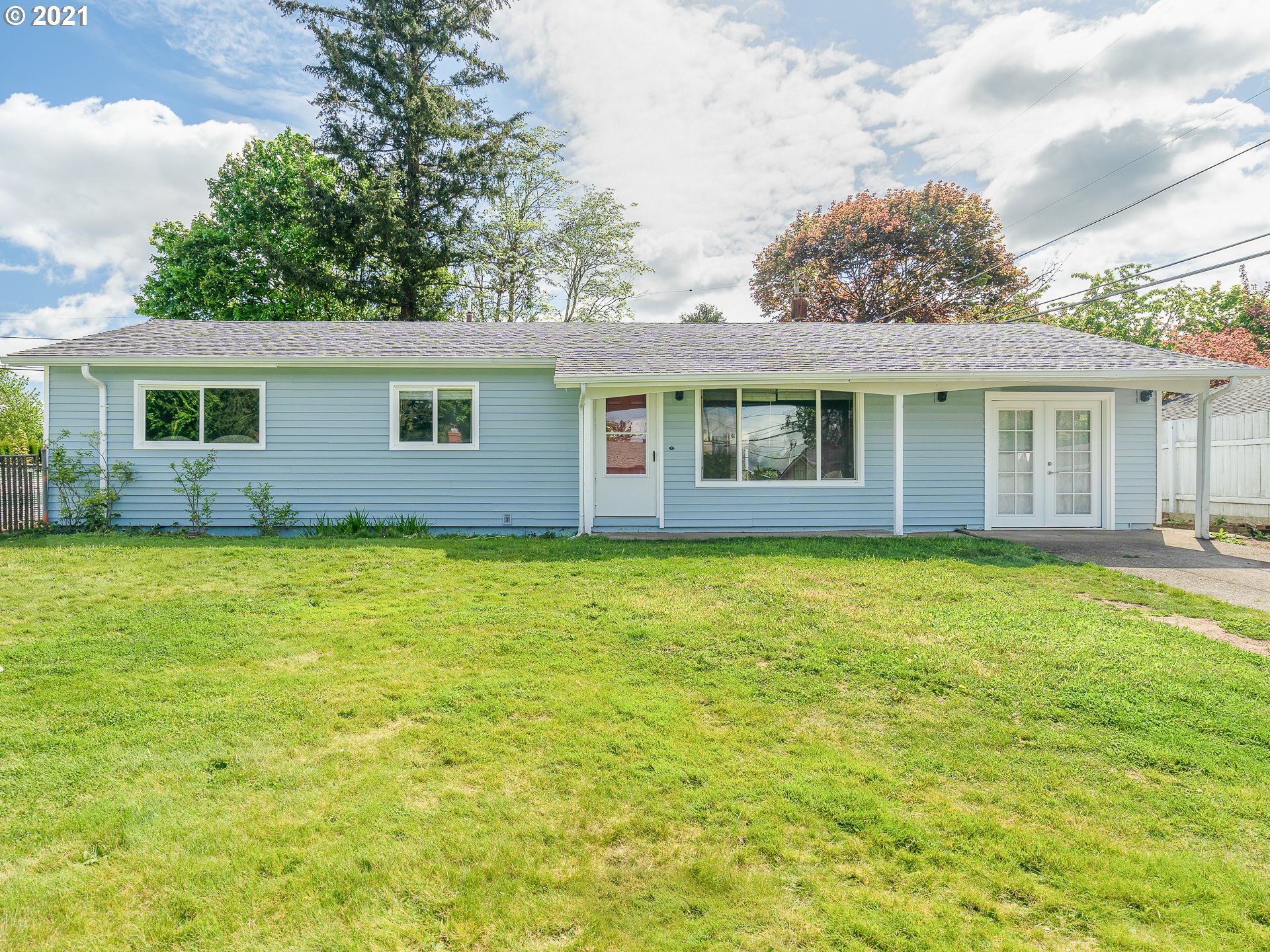 2108 SE 179TH AVE (1 of 31)