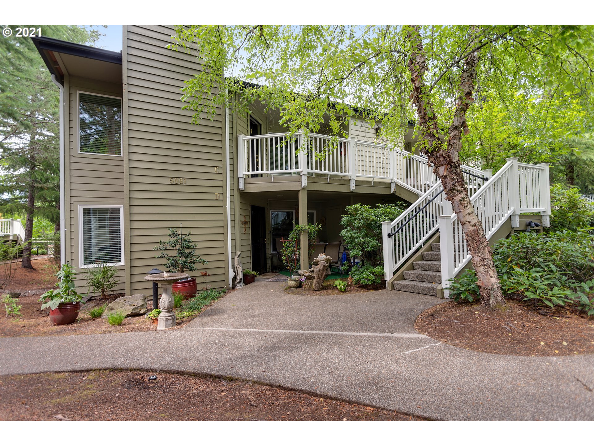 OSWEGO POINTE Condos For Sale in LAKE OSWEGO Portland Condo Mania!
