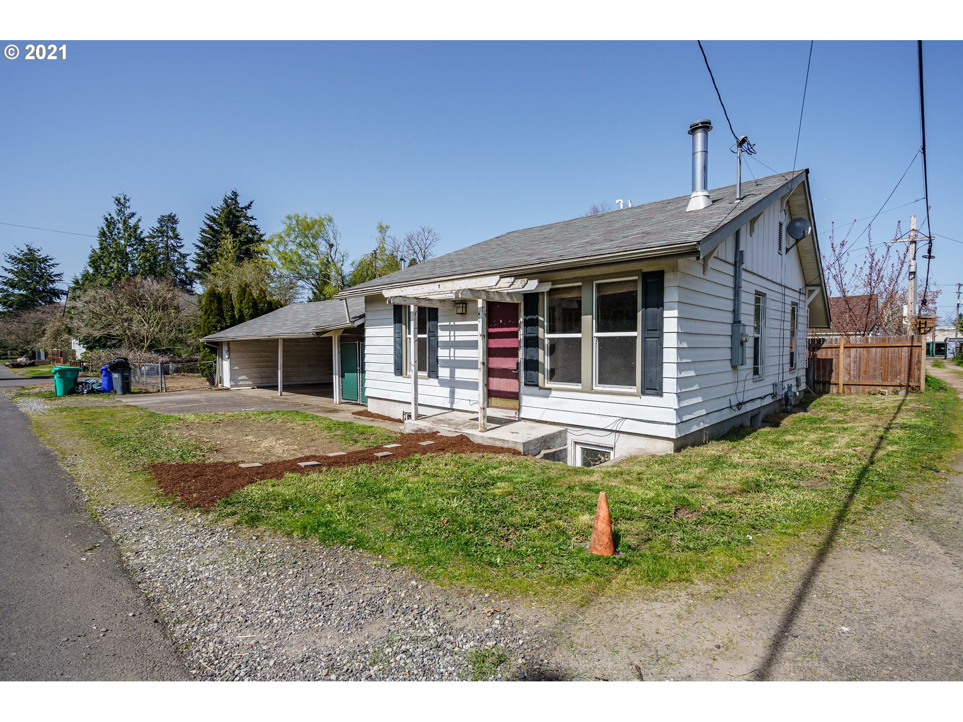 7304 N VINCENT AVE (1 of 31)